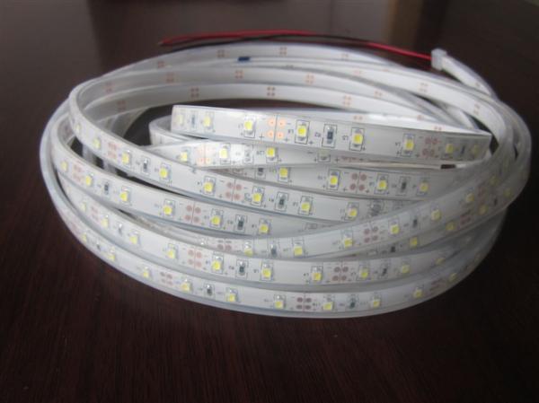DC12V/24V、SMD3528、120 LEDs/Mの包装の混合の防水LEDの適用範囲が広いストリップ、LED