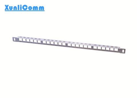 白24の港0.5u 19inchのブランクの（空の）パッチ盤