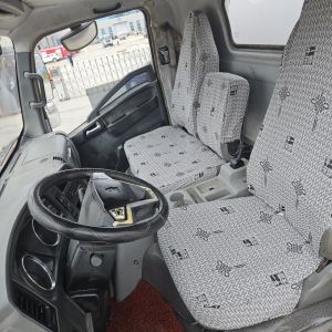 China Sinotruk Howo 4x2 Water Sprinkler Truck Durable and Comfortable for Industrial Applications and Dust Control wholesale