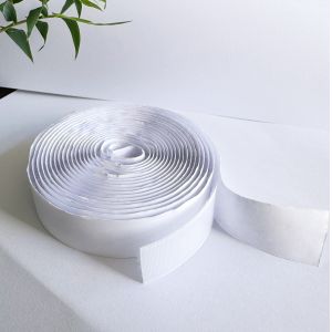 China 衛生的な自己粘着フックテープ 難燃性 安全性 カーテン ソファ固定用 wholesale