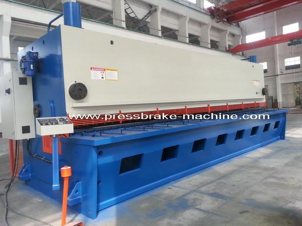 NC Hydraulic Guillotine Steel Cutting Machine / Guillotine Metal Shear