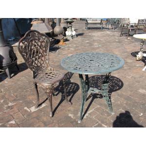 China Antique Cast Iron Patio Set Table Chairs Garden Furniture Erosion Resistance supplier