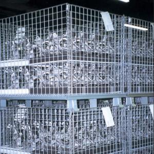 China Heavy-duty Warehouse Metal Mesh Storage Cage 50*50mm with Electric Galvanized Finish supplier
