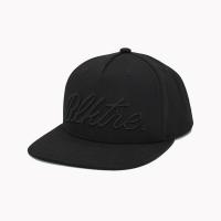 China Black Plastic Snap Buckle Flat Brim Snapback Hats One Size Fits All Structured Crown on sale