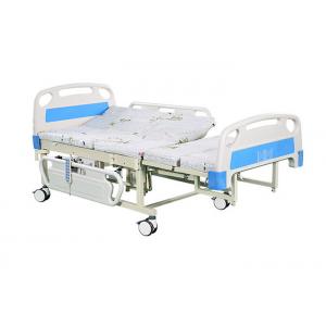 China Patient Side Turning Electric Hospital Bed With Hand Controller For Movements supplier