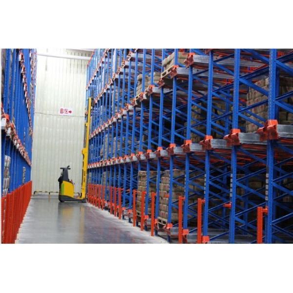 Food industry pallet shuttle racking system with forklift truck / shuttle machines