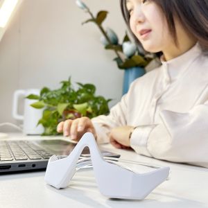 China Red Light Therapy Device HAND HELD for Dark Circles and Micro-current Ems Eye Massager wholesale