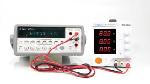 プログラム可能な安定制御可能な直流電源装置