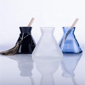 China Blowing Decorative Home Glass Fragrance Diffuser Refillable Plug supplier