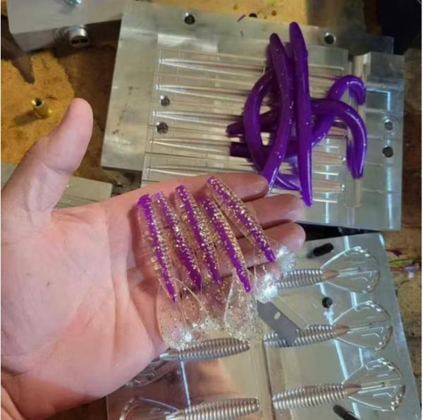 Customized Fishing Lure Molds Artificial Baits 3D Printed/Injection Molded with OEM Service