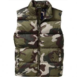 China Customized Warm Sleeveless Puffer Jacket Mens , Polyester Camouflage Puffer Coat supplier