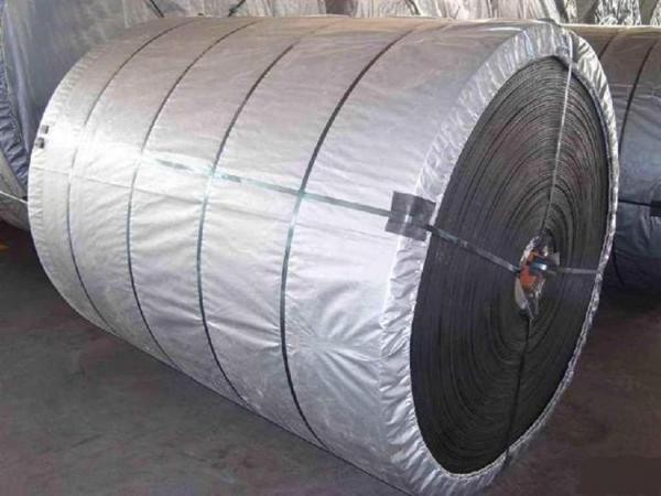 Pattern Natural Rubber Conveyor Belt , Industrial Cleated Conveyor Belt