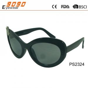 China Lady's fashionable plastic sunglasses with 100% UV protection lens.parts butterfly on the frame supplier
