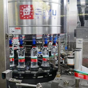 China Hot Melt Glue Labeler Automatic Labeling Machine Applicable to Various Bottle Types and Materials for Production Lines wholesale