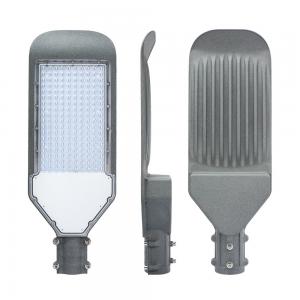 China IP66 3000K 100 W Outdoor LED Street Light Classic Decorative Aluminum Housing supplier