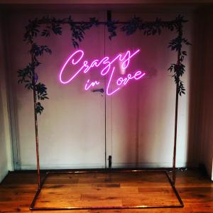 China Custom Led Neon Signs Personalized Light Up Signs Neon Bar Lights Red Neon Light Signs For Home supplier