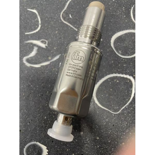 LMT110 IFM Sensors For Point Level Detection Hygienic Tank Monitoring Solution