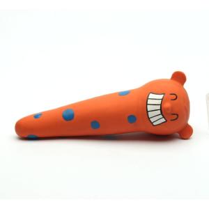 China Le chien grinçant en caoutchouc mou léger joue les modèles lumineux de conception mignonne supplier