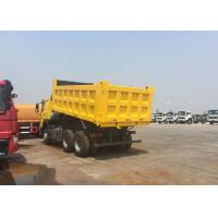 Heavy Duty Sinotruk Howo Tipper Truck 6X4 30 - 40 Tons Ventral Lifting Radial Tire