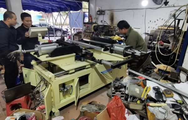 Radiator Semi-Automatic Core Assembly Machine 0.5-0.8Mpa Work Pressure Two Rows Core Builder Machine 220V Power
