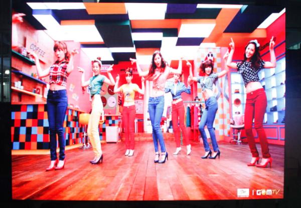 P4 Indoor Advertising EMC Led Display Untuk Rental, Penumpukan Dan Instalasi Tetap