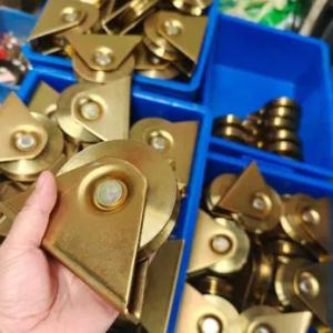 Single Bearing Sliding Door Roller V Groove Sliding Gate Wheel with ZINC Finish Coating