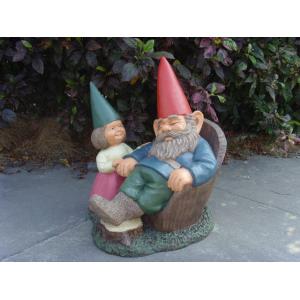 China Stylish terracotta Funny Garden Gnomes with pot suitalbe for souvenir supplier