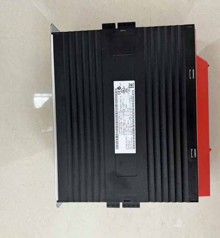 China Convertisseur de fréquence servo-variateur 1,5kW 220-500V AC 0-200Hz pour la régulation précise de la vitesse et l'optimisation de l'économie d'énergie wholesale