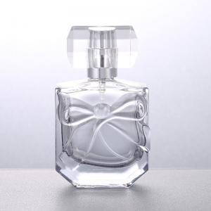 China Salingayライトびんのノズルの化粧品は30mlねじ香水瓶のガラス空のびんの補助的なびんの香水瓶をびん詰めにする wholesale