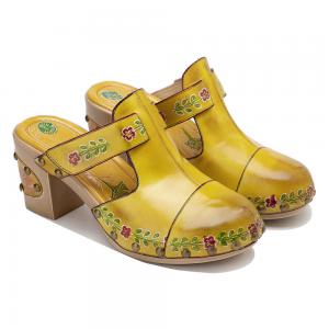 China Yellow Fashion Women Sandals Floral T-Strap Ladies Leather Clogs Sandals supplier