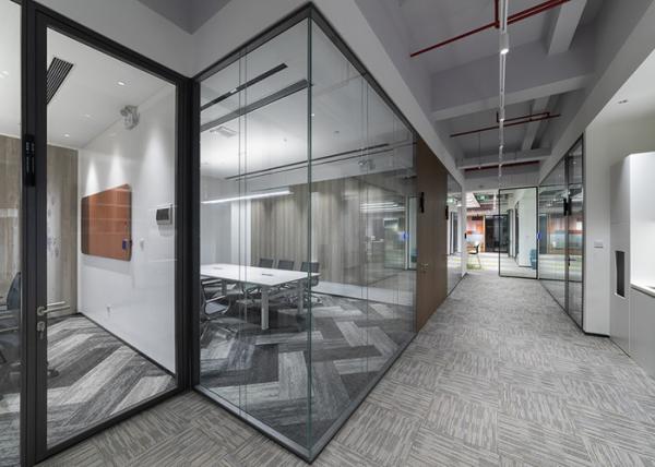 Modular wall system double-glazed blind glass partition walls with black Aluminum frame