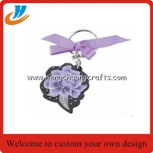 Soft enamel metal keychain,flower metal gift keychain with key chains design