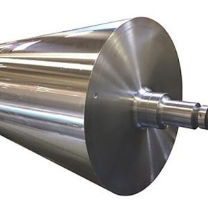 China Rodillo de refrigeración con cromo duro para la extrusión de láminas de plástico con diferencia de temperatura ≤ 0,5 grados y dureza HRC62 wholesale