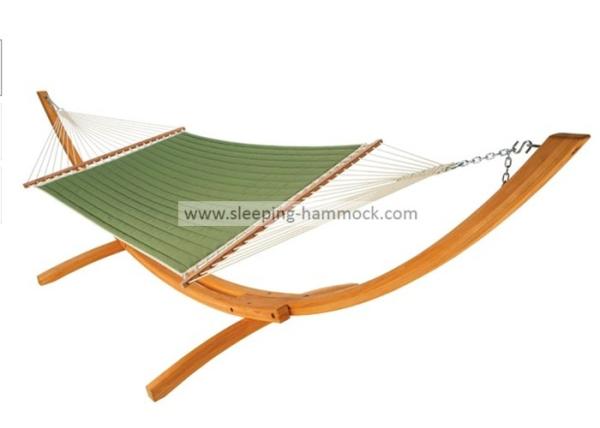 Hamaca verde clara de la olefina del patio trasero con el soporte, capacidad acolchada de la hamaca 450lbs de la armadura