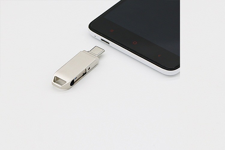 Type multifonctionnel en métal commande instantanée de C OTG USB pour l'usage d'Android Smartphone