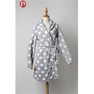 China Mature Flannel Soft Bathrobe Nightgowns Women Dots Printed Warm Flannel Long Sleeve Sleepwear supplier