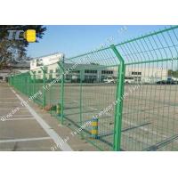 China Barbed Wire Cattle Fence High Tensile Welded Twisted Security Barbed Wire Fencing on sale