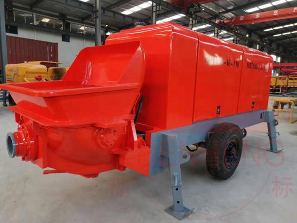 2 Cylinder Hydraulic Concrete Pump , Red Portable Concrete Mixer With Pump