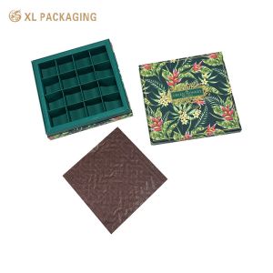 China Boîte cadeau en papier vert et couvercle, boîtes rigides recyclables avec papier d' or, laminage en relief, mat, brillant pour les aliments. wholesale