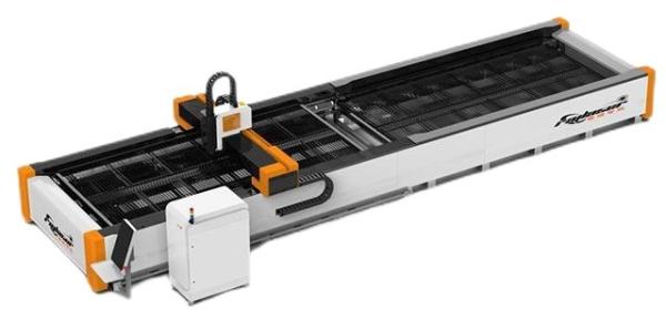 1500mm*6000mm 切断面積 メタルシート シングルテーブルファイバーレーザー切断機 位置変更精度 ±0.02mm