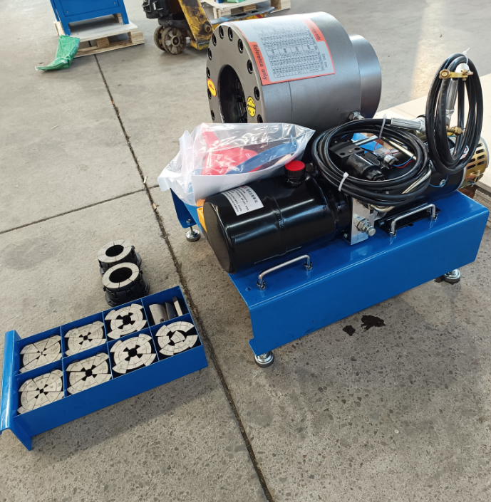 12V/24V Automatic Hydraulic Hose Crimping Machine with 600T Force, 0.01mm Accuracy, and 30MPa Pressure