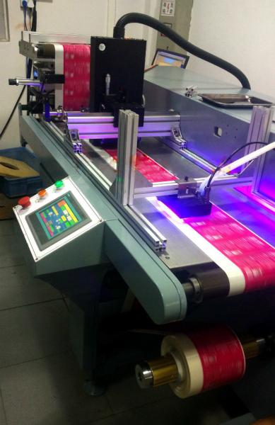 Rolo para rolar a máquina de impressão UV industrial do QR Code para o bilhete