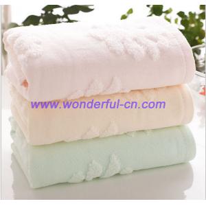 China 3D Jacquard 420GSM organic cotton amazon pink holiday hand towels supplier