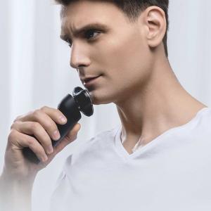 China Triple Blade Mens Rotary Shaver , Waterproof Electric Razor Type C Rechargeable supplier