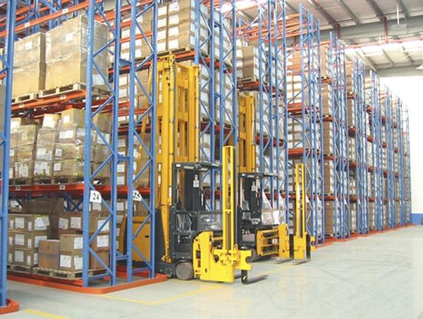 Multilayer VNA Racking System Forklift Operation VNA Pallet Racking