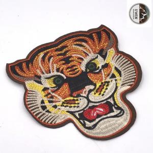 China Animal Handmade Embroidered Cloth Patches , Large Tiger Patch With Hot Cut Border supplier