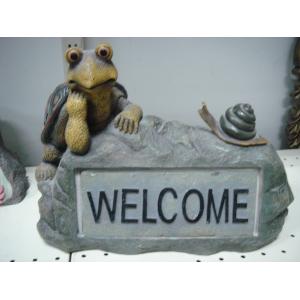 China Polyester Epoxy Resin Crafts  Statue Tortoise on Rock for  garden stakes Decorative supplier