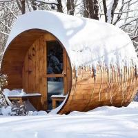 China Canadian Red Cedar Wood Outdoor Sauna Steam Barrel Sauna With Wood Stove on sale