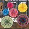 The paper fan consists of two diameters of 40 cm and two diameters of 30 cm. Two