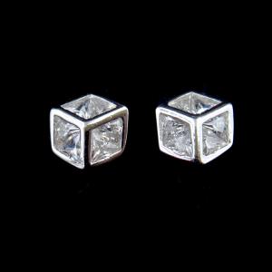 China Personalized Cube Style Silver Cubic Zirconia Earrings 925 Sterling Silver For Girl supplier